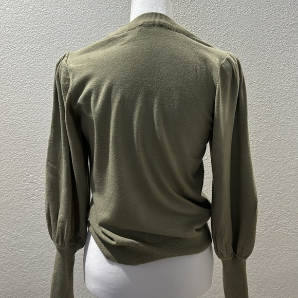 Tahari size small sage green sweater with puff sleeves - Picture 4 of 6